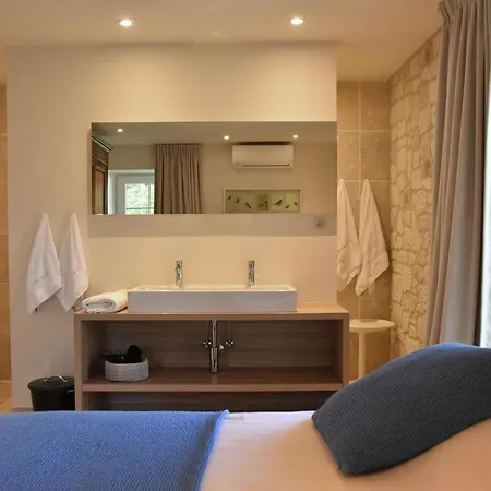 Διαμέρισμα Classy In With Swimming Pool