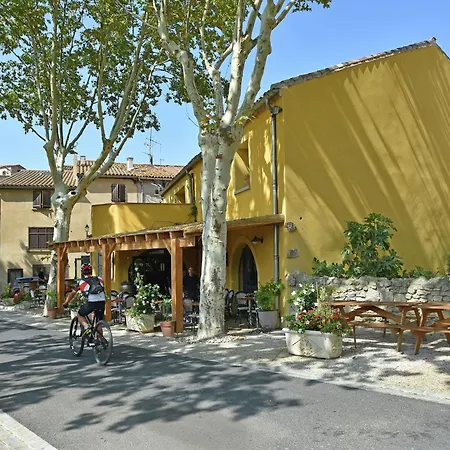 Apartament Classy In Que Des Corbi Res With Swimming Pool *