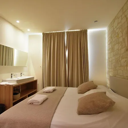 Classy In Que Des Corbi Res With Swimming Pool Villeseque-des-Corbieres