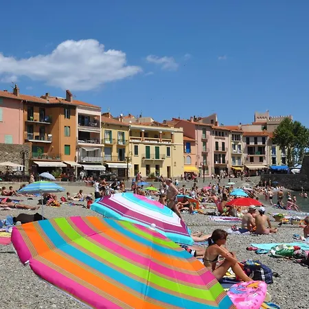 Apartament Classy In Que Des Corbi Res With Swimming Pool *
