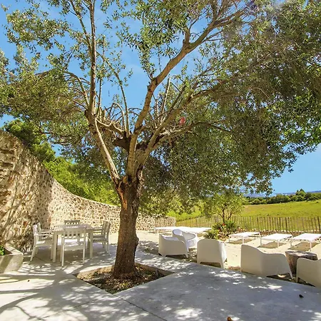 Classy In With Swimming Pool Villeseque-des-Corbieres