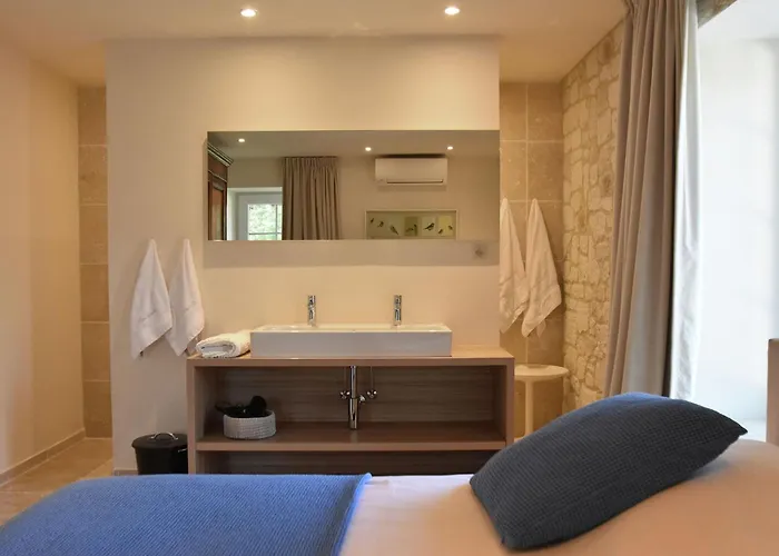 Apartment Classy In With Swimming Pool