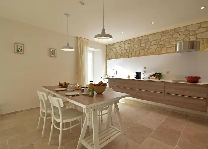Apartment Classy In With Swimming Pool *