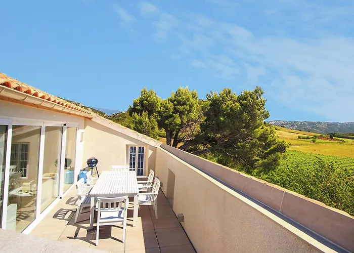 Classy In With Swimming Pool Villeseque-des-Corbieres