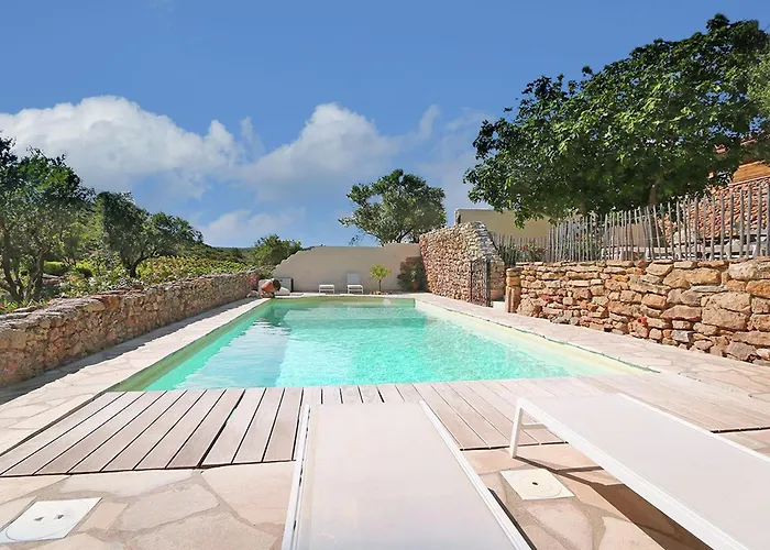 Classy In With Swimming Pool Apartment