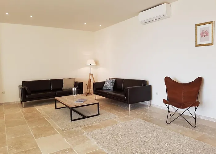 Classy In With Swimming Pool Villeseque-des-Corbieres