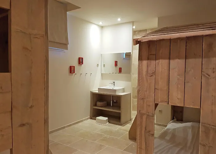 Classy In With Swimming Pool * Villeseque-des-Corbieres