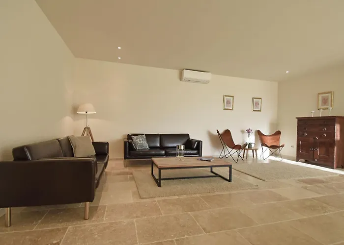 Classy In With Swimming Pool Villeseque-des-Corbieres